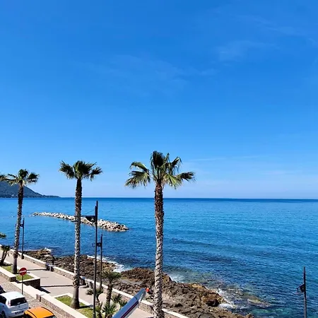 Panoramico Per 4 Sul Lungomare Di Castellabate